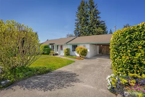 Exterior - 213 Alder St, Everett, WA 98203 photo 7 of 9