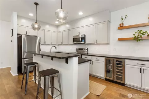 Kitchen - 2616 96th St SE, Everett, WA 98208 photo 4 of 4
