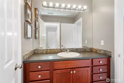 Bath - 2616 96th St SE, Everett, WA 98208 photo 5 of 5