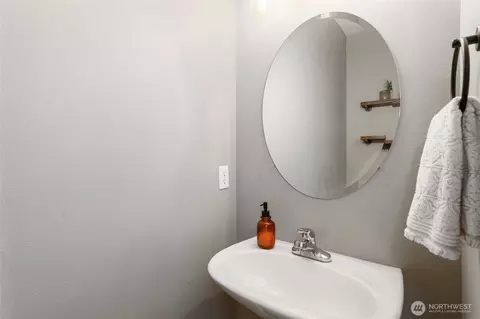 Bath - 2616 96th St SE, Everett, WA 98208 photo 1 of 5