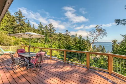 118 Cascade Way, Eastsound, WA 98245