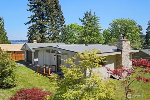 525 Farragut Ave NE, Port Orchard, WA 98366