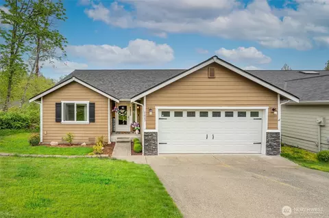 7063 E Nightingale St, Port Orchard, WA 98366