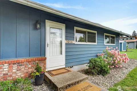 Other - 1016 NE Rhoades St, Winlock, WA 98596 photo 1 of 8