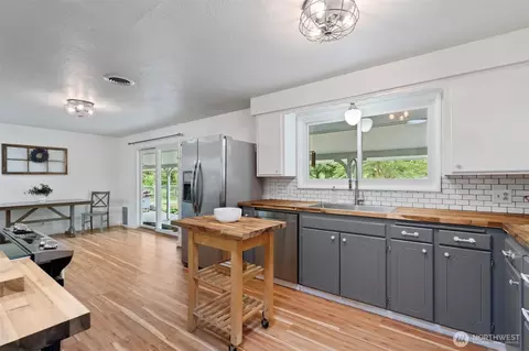 Kitchen - 1016 NE Rhoades St, Winlock, WA 98596 photo 1 of 3