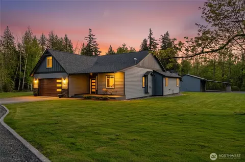 547 E Smith Rd, Bellingham, WA 98226