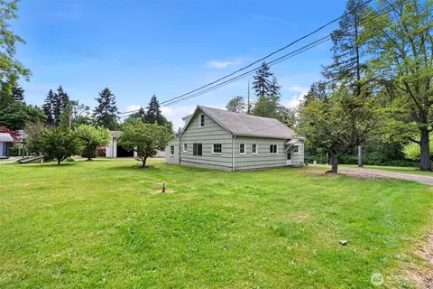 135 NW Walker Rd, Poulsbo, WA 98370
