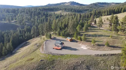 24 Greer Rd, Oroville, WA 98859