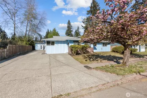 16022 126th Ave SE, Renton, WA 98058