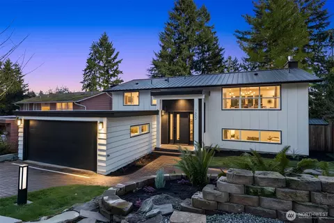1023 109th Ave SE, Bellevue, WA 98004