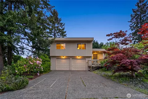 1217 Coral Dr, Fircrest, WA 98466