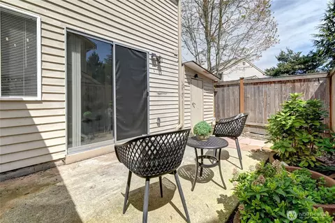 Exterior - 115 124th St SE #E1, Everett, WA 98208 photo 4 of 5