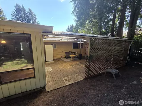 Exterior - 2509 73 St SE, Everett, WA 98203 photo 6 of 10