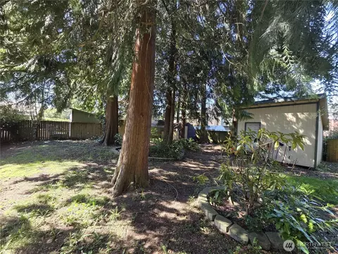 Exterior - 2509 73 St SE, Everett, WA 98203 photo 8 of 10