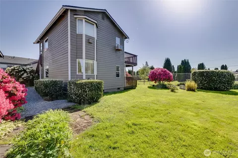 807 W Main St #B, Monroe, WA 98272