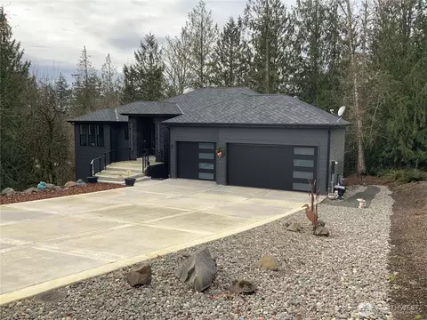 5 Forest Hill Est, Longview, WA 98632