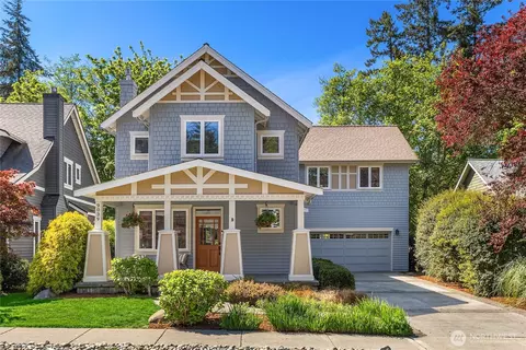 9039 N Town Dr NE, Bainbridge Island, WA 98110
