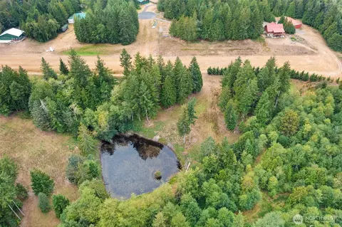 9048 NW Holly Rd, Bremerton, WA 98312