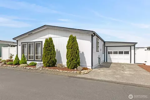325 N 5th Apt 48 Ave, Sequim, WA 98382