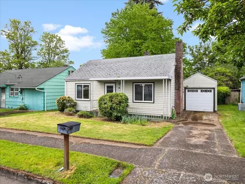 1016 W St, Vancouver, WA 98661