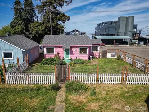 233 W Third St, Port Angeles, WA 98362