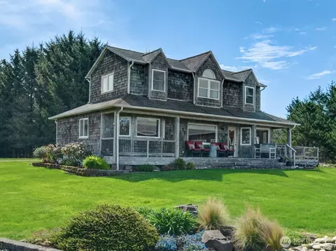 1104 120th Pl, Long Beach, WA 98631