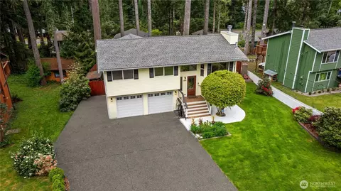 3485 NW This A Way Rd, Bremerton, WA 98312