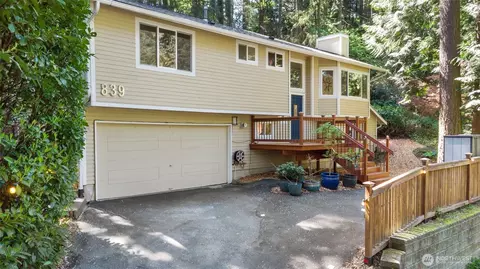 839 NE 200th St, Shoreline, WA 98155