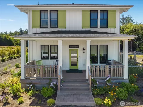 36 Easthaven St, Pacific Beach, WA 98571