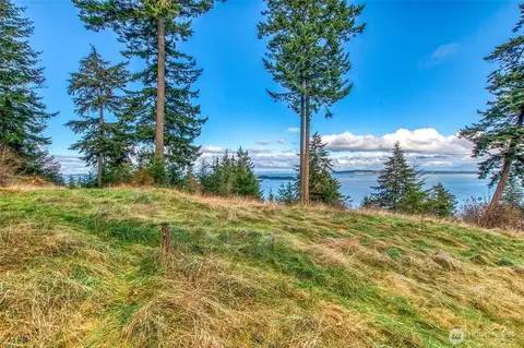 359 Georgia Strait Ln, Orcas Island, WA 98245