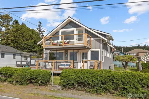 170 N Sunset Dr, Camano Island, WA 98282