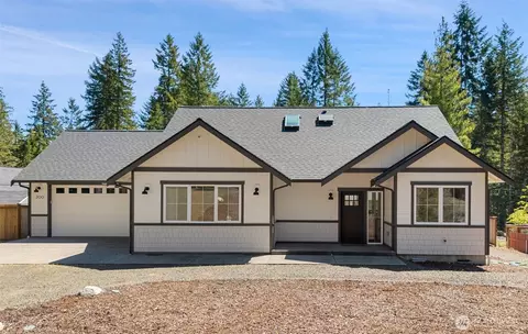 200 E Susan Ln, Union, WA 98592