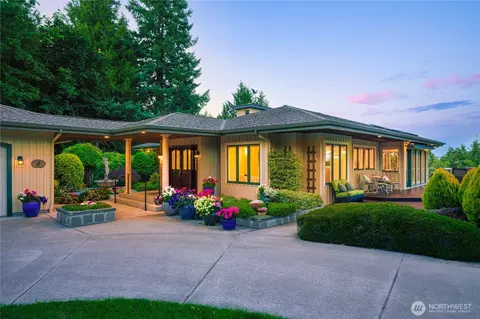 7001 Palm Ln, Anacortes, WA 98221