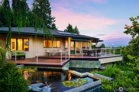 7001 Palm Ln, Anacortes, WA 98221