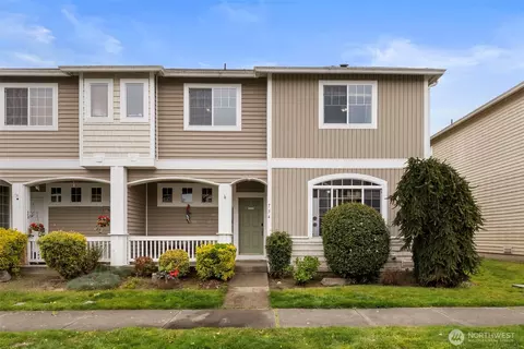 734 Glenmore Loop, Port Orchard, WA 98366