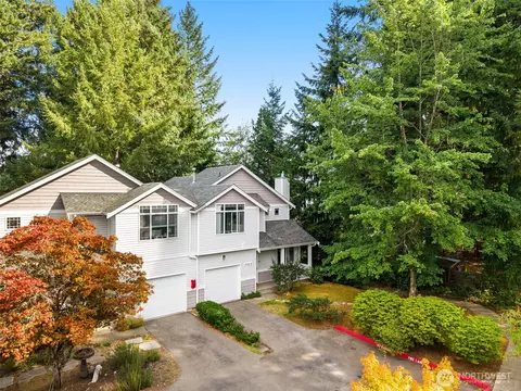 4748 Lakeshore Ln SE #B, Olympia, WA 98513