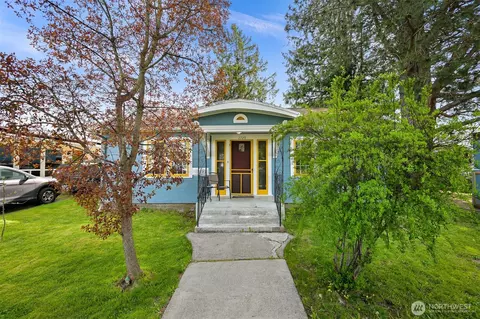 2720 Elm St, Bellingham, WA 98225