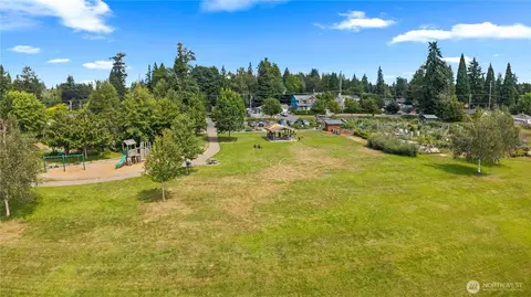 View/Area - 3236 Phillips Ave, Bremerton, WA 98310 photo 1 of 7