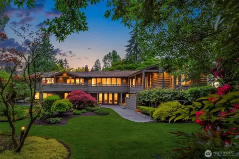 2420 82nd Ave NE, Medina, WA 98039