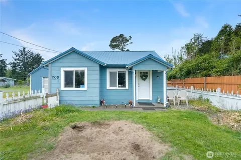 205 S Forrest St, Westport, WA 98595
