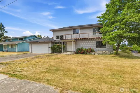 2735 26th St SE, Auburn, WA 98002