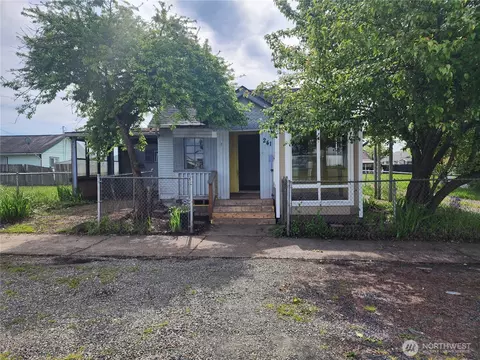 241 SW 10th St, Chehalis, WA 98532