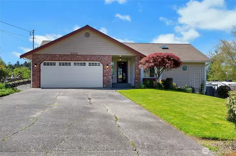 2004 7th St SW, Puyallup, WA 98371