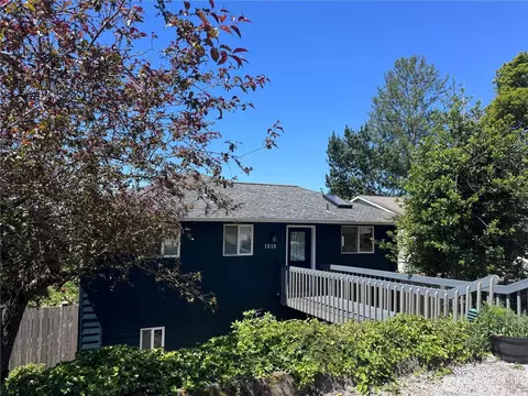 1818 35th St, Bellingham, WA 98229
