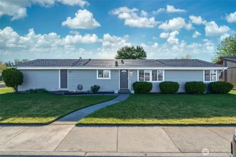 1655 SE Hickory Ct, College Place, WA 99324