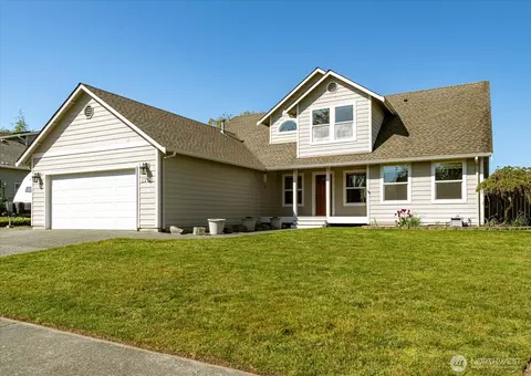 1751 SW Rock Rose Dr, Oak Harbor, WA 98277