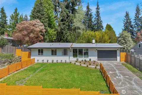 5319 201st Pl SW, Lynnwood, WA 98036