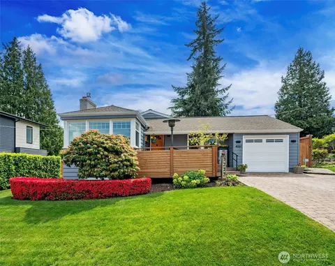 4061 W Ruffner St, Seattle, WA 98199