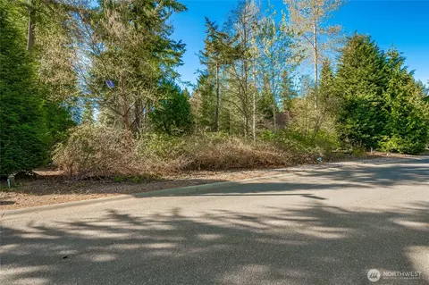 8647 Great Horned Owl Ln, Blaine, WA 98230