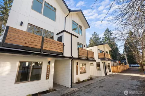 12044 Hiram Pl NE #B, Seattle, WA 98125